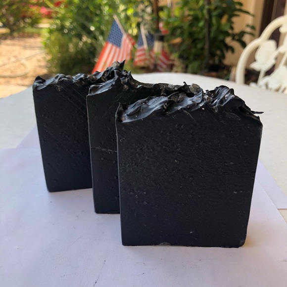 🧼Activated Charcoal artisan soap 🧼🧼bar 5.2 Oz - Picture 7 of 10